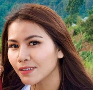 Chapinya ist unsere Mitarbeiterin in der Nähe von Bangkok