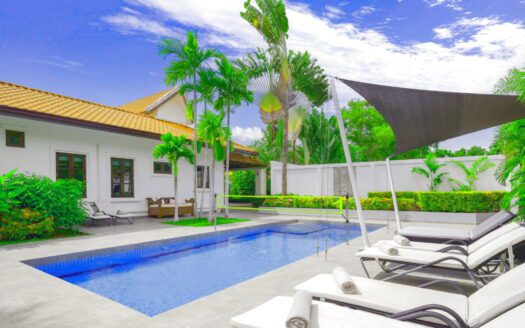 Willkommen im luxuriösen Wohnen – umgeben von tropischen Gärten in Hua Hin, Thailand