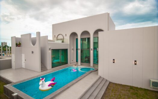 Reeva Residence Pool Villas in Cha Am, Thailand: Ihr Traumhaus in Thailands Paradies Typ „B“