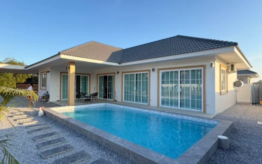 Zwei sehr preiswerte Poolvillen in ruhiger Lage in Hua Hin, Thailand