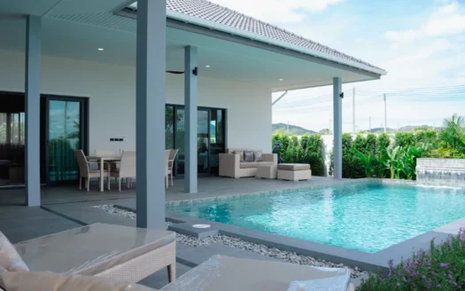 Luxuriöse Poolvilla E in Nan 2 in Hua Hin, Thailand